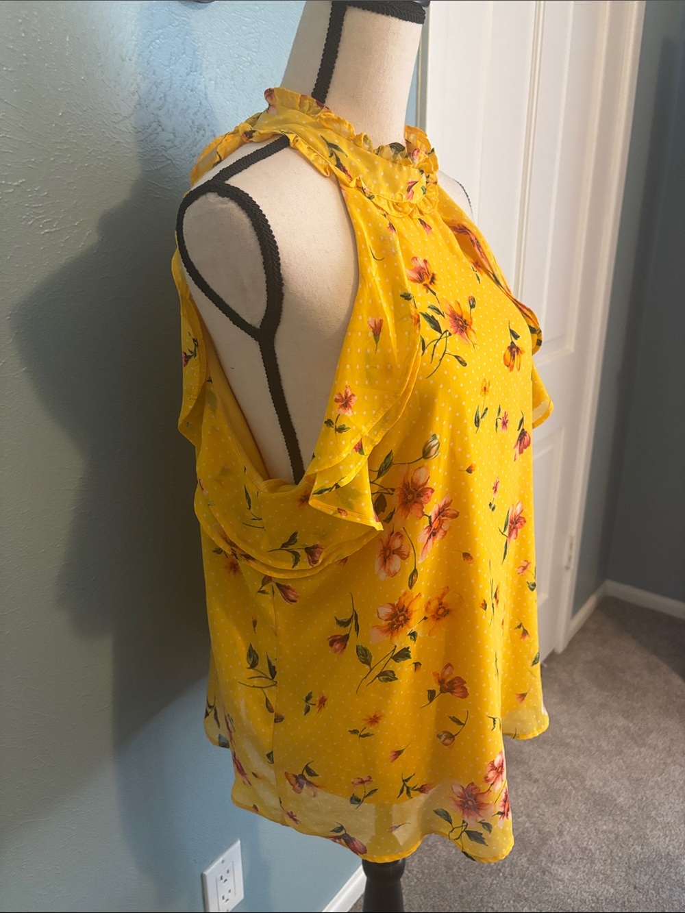 Yellow Floral Halter Ruffle Neck Top - Picture 3 of 5